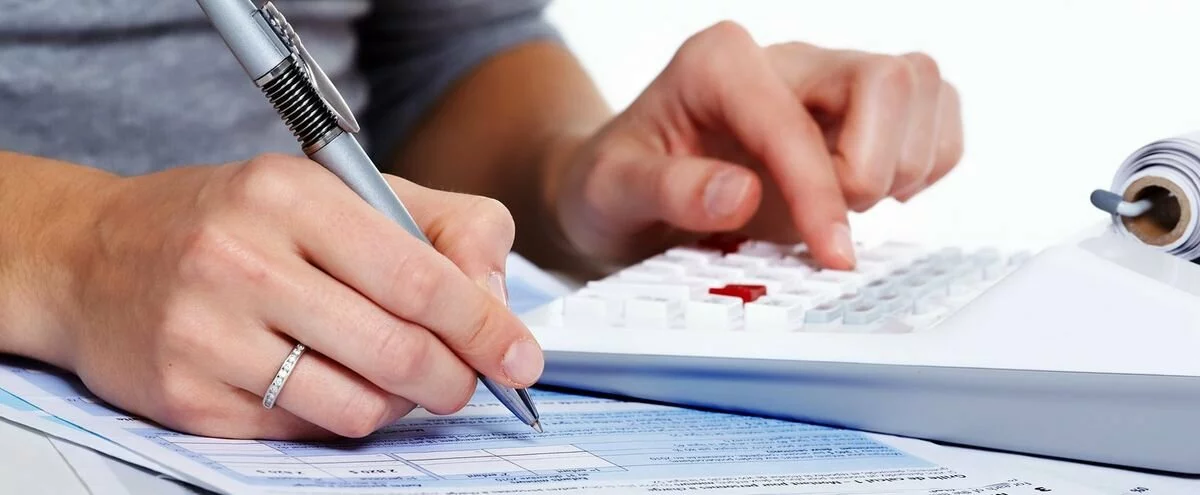 87 milliards $ en impôts impayés par les particuliers canadiens chaque année 87 milliards $ en impôts impayés par les particuliers canadiens chaque année